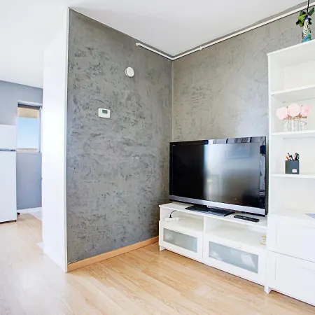 Araxie-2 By Interhome